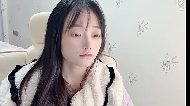 Snapshot of puppy-999 chatting on 11/17/25, 10:21 puppy-999 online show from 11/17/25, 10:21