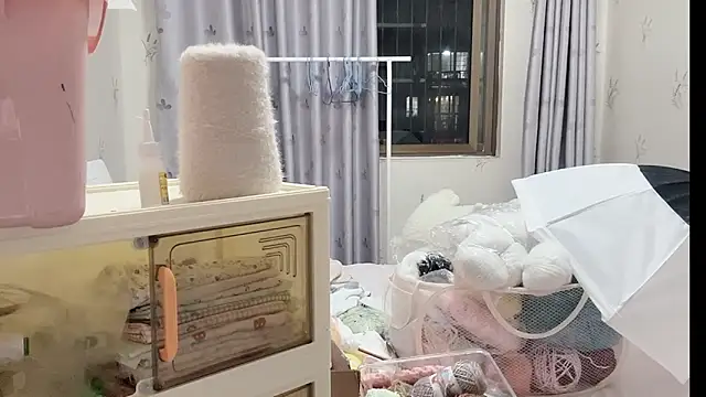 Snapshot of puppy-999 chatting on 12/16/25, 10:42 puppy-999 online show from 12/16/25, 10:42