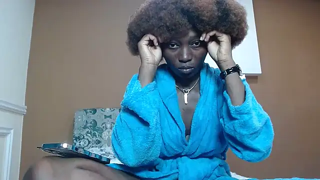 Snapshot of ivyskyi chatting on 10/20/25, 04:40 ivyskyi online show from 10/20/25, 04:40