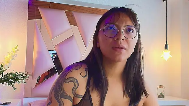 Victoria Thompson1 online show from 09/19/25, 05:24