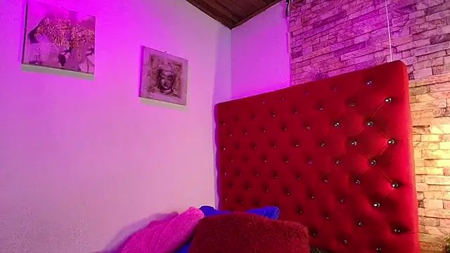 Victoria Thompson1 online show from 10/03/25, 08:06