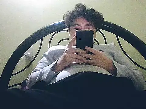 Snapshot of jorgexsuil2hh chatting on 11/16/25, 06:08 jorgexsuil2hh online show from 11/16/25, 06:08