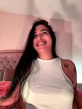 Bella  Wood online show from 09/26/25, 08:13