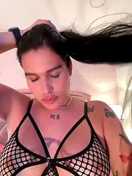 Bella  Wood online show from 10/09/25, 08:18