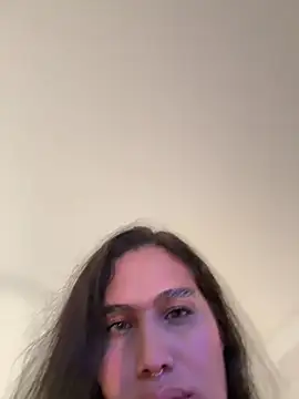Bella  Wood online show from 07/11/26, 10:00