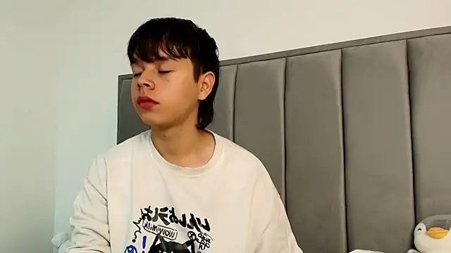 Snapshot of nico_leroy chatting on 09/20/25, 01:12 nico leroy online show from 09/20/25, 01:12