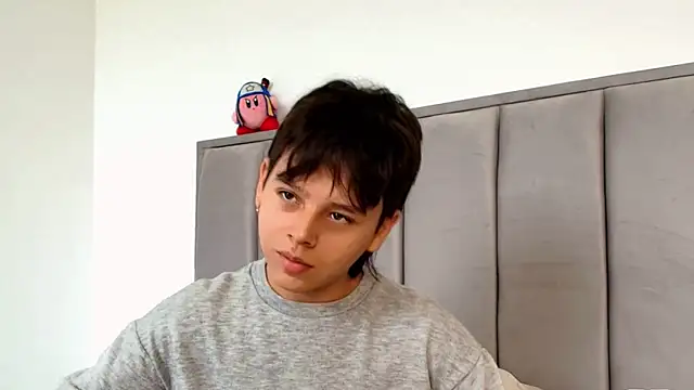 Snapshot of nico_leroy chatting on 09/21/25, 03:35 nico leroy online show from 09/21/25, 03:35