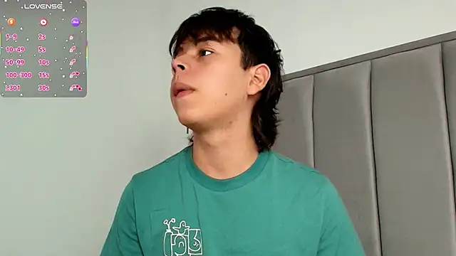 Snapshot of nico_leroy chatting on 09/29/25, 07:08 nico leroy online show from 09/29/25, 07:08