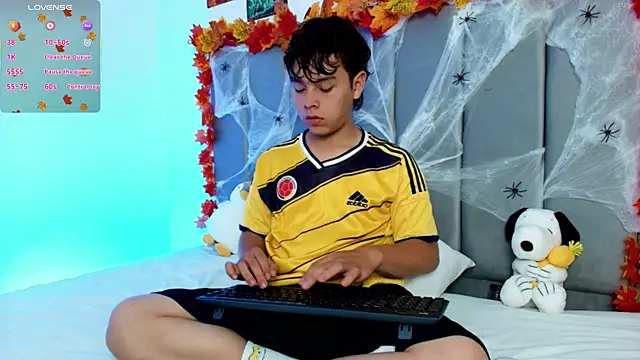 Snapshot of nico_leroy chatting on 10/23/25, 07:34 nico leroy online show from 10/23/25, 07:34