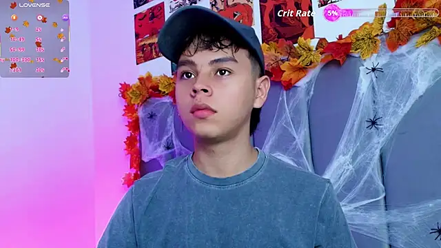 Snapshot of nico_leroy chatting on 10/31/25, 05:03 nico leroy online show from 10/31/25, 05:03