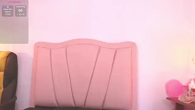 Snapshot of liz7skinny chatting on 02/12/26, 09:32 liz7skinny online show from 02/12/26, 09:32