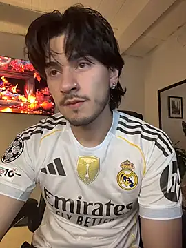 Snapshot of Elian_savoy chatting on 11/01/25, 01:29 Elian savoy online show from 11/01/25, 01:29