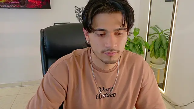 Snapshot of Elian_savoy chatting on 11/24/25, 11:48 Elian savoy online show from 11/24/25, 11:48