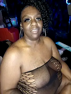 Snapshot of Thickkemzz41 chatting on 02/27/26, 02:55 Thickkemzz41 online show from 02/27/26, 02:55