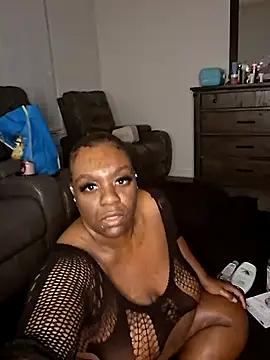 Snapshot of Thickkemzz41 chatting on 04/07/26, 03:29 Thickkemzz41 online show from 04/07/26, 03:29