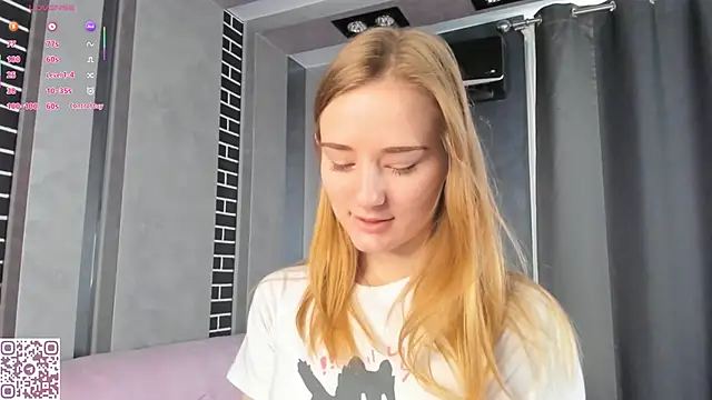 ElvinaRose online show from 10/11/25, 03:39