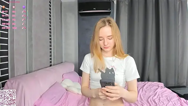 ElvinaRose online show from 10/24/25, 03:36