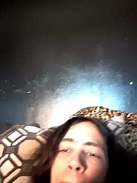 Snapshot of butterflykhash89 chatting on 12/04/25, 06:27 butterflykhash89 online show from 12/04/25, 06:27