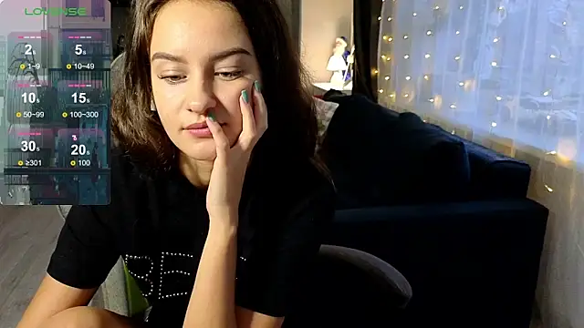 Snapshot of BelleWild chatting on 11/28/25, 04:48 BelleWild online show from 11/28/25, 04:48