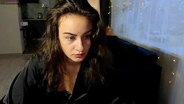 Snapshot of BelleWild chatting on 12/01/25, 04:50 BelleWild online show from 12/01/25, 04:50