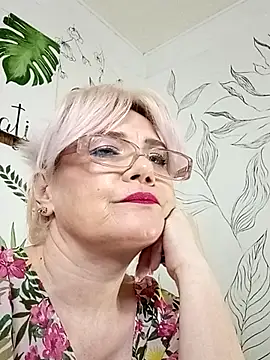 Catty Lady online show from 07/11/26, 07:16