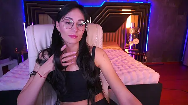 Snapshot of EviLune chatting on 11/07/25, 09:04 EviLune online show from 11/07/25, 09:04