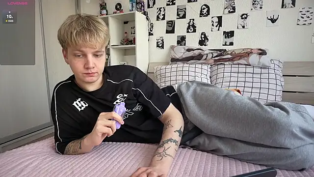 Snapshot of olivertasty chatting on 03/18/26, 10:29 olivertasty online show from 03/18/26, 10:29