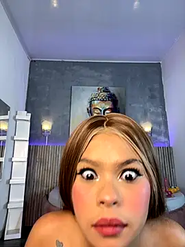 Snapshot of Saracooper__ chatting on 10/26/25, 03:34 Saracooper online show from 10/26/25, 03:34