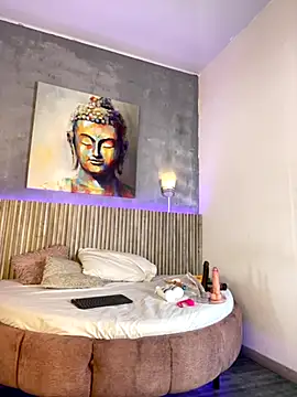 Snapshot of Saracooper__ chatting on 10/29/25, 03:31 Saracooper online show from 10/29/25, 03:31