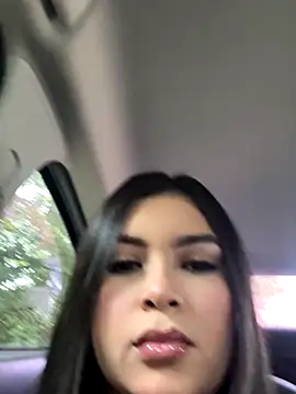 Snapshot of Skyy_Angel chatting on 12/18/25, 04:24 Skyy Angel online show from 12/18/25, 04:24