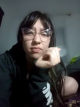 Snapshot of lareinalareinadelanal chatting on 09/24/25, 11:35 lareinalareinadelanal online show from 09/24/25, 11:35