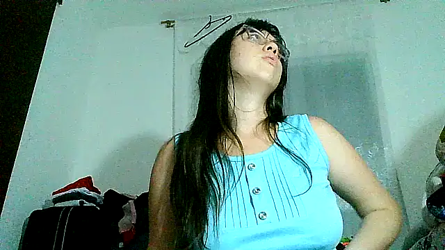 Snapshot of lareinalareinadelanal chatting on 09/27/25, 11:37 lareinalareinadelanal online show from 09/27/25, 11:37