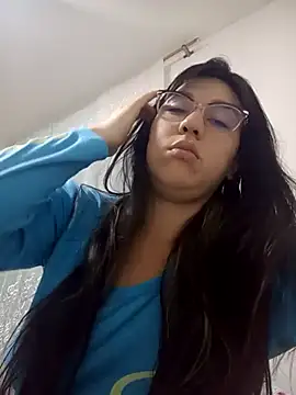 Snapshot of lareinalareinadelanal chatting on 10/04/25, 01:53 lareinalareinadelanal online show from 10/04/25, 01:53