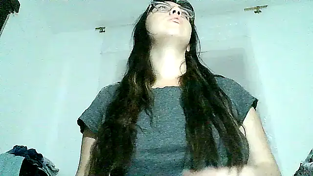 Snapshot of lareinalareinadelanal chatting on 10/07/25, 12:24 lareinalareinadelanal online show from 10/07/25, 12:24