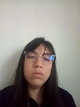 Snapshot of lareinalareinadelanal chatting on 10/16/25, 11:44 lareinalareinadelanal online show from 10/16/25, 11:44