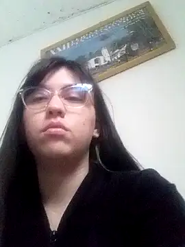 Snapshot of lareinalareinadelanal chatting on 10/17/25, 12:08 lareinalareinadelanal online show from 10/17/25, 12:08