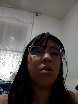 Snapshot of lareinalareinadelanal chatting on 10/22/25, 01:33 lareinalareinadelanal online show from 10/22/25, 01:33