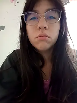 Snapshot of lareinalareinadelanal chatting on 10/24/25, 02:13 lareinalareinadelanal online show from 10/24/25, 02:13