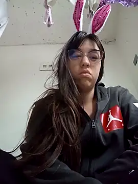 Snapshot of lareinalareinadelanal chatting on 10/31/25, 12:06 lareinalareinadelanal online show from 10/31/25, 12:06