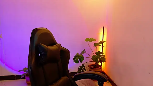 Sarasavage online show from 07/15/26, 01:49
