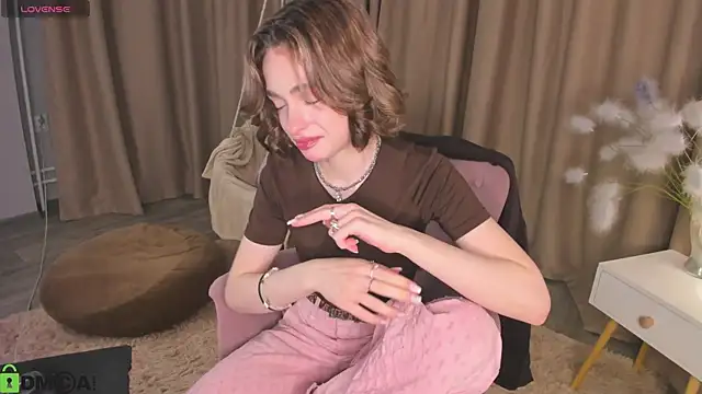 Naomi   Rias online show from 11/07/25, 12:43