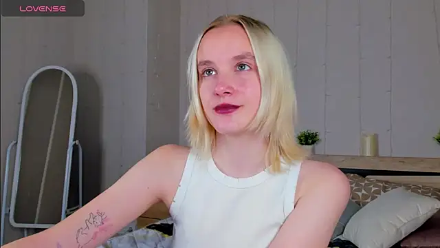 Carolin Miller online show from 09/22/25, 08:27