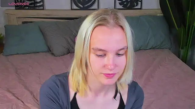 Carolin Miller online show from 09/25/25, 08:40