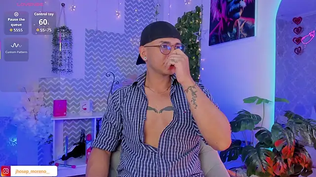 jhosepMoreno online show from 04/30/26, 01:17