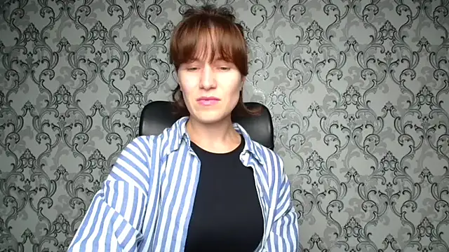 Snapshot of Kelly_Kisss chatting on 11/02/25, 06:10 Kelly Kisss online show from 11/02/25, 06:10