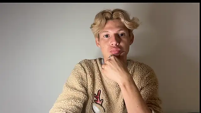 pbyariel- online show from 10/08/25, 09:34