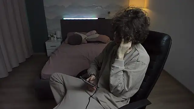 Edvard Blare online show from 09/30/25, 02:33