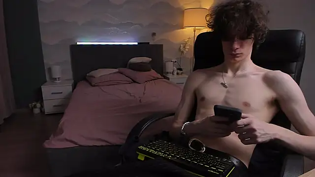 Edvard Blare online show from 10/11/25, 02:15