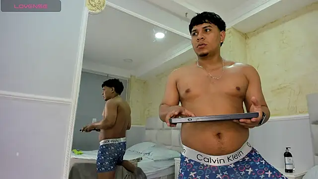 DominickSantiago  online show from 09/10/25, 05:51