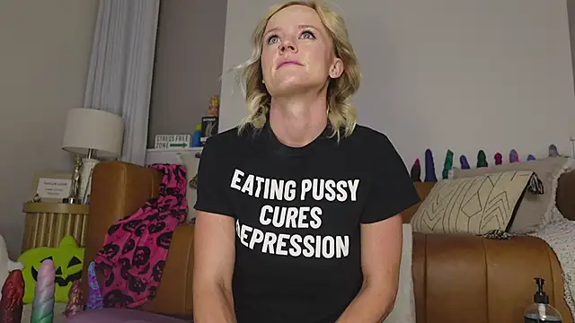 Snapshot of Taylorlove303 chatting on 10/24/25, 10:11 Taylorlove303 online show from 10/24/25, 10:11